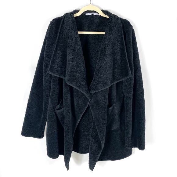 hugs by Soft Surroundings Hug Me Cardigan Sweater Black Fleece Open Pocket Sz M - Picture 1 of 6